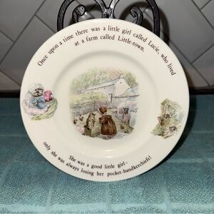 Vintage Wedgwood Beatrix Potter MRS. TIGGY-WINKLE Child's 7" Plate